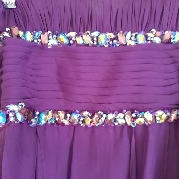 La Femme Purple High Low Grad/Prom Dress - Picture 5 of 9